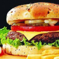 Saatte 400 hamburger yapan robot