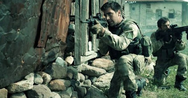 Dağ 2 filminde savunulan köyü PKK ele geçirdi