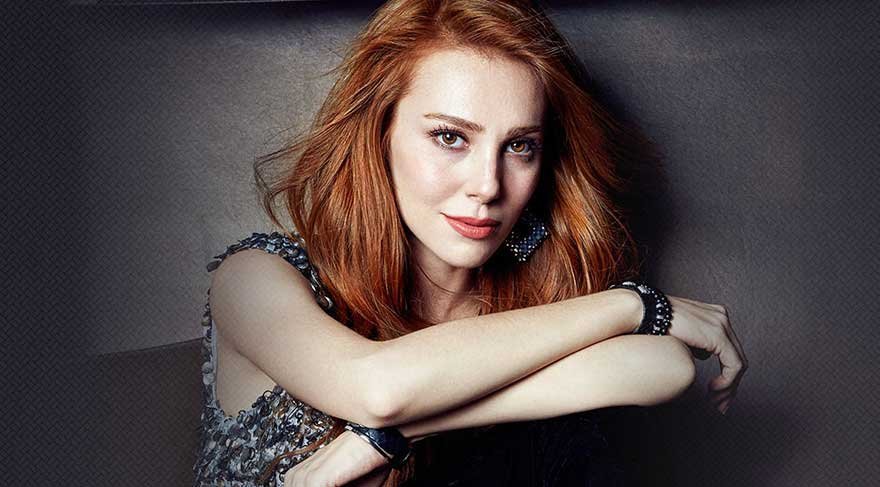 Elçin Sangu'dan hayranlarını heyecanlandıran paylaşım!