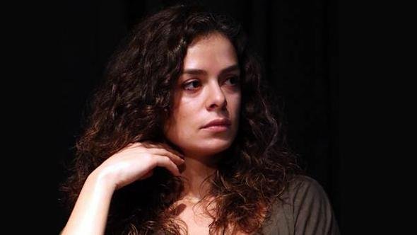 'Kadın' dizisinde Özge Özpirinçci'nin partneri için hangi oyuncuyla görüşülüyor?