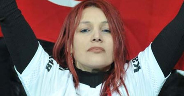 Kızıl saçlı kadın kim?
