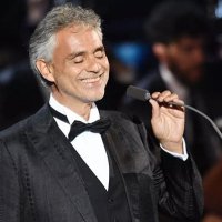 Andrea Bocelli ve Kenan Doğulu Aynı Sahneyi Paylaşacak: Bir Stadyum Dolusu Bilet Tükendi 