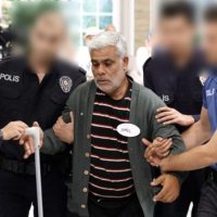 Canlı yayında gözaltına alındı!
