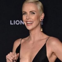 Charlize Theron'dan 1 milyon dolarlık bağış