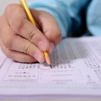 Çocuk okulda nasıl daha mutlu ve başarılı olur?