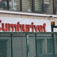 Cumhuriyet gazetesi Genel Yayın Yönetmeni istifa etti!