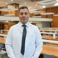 Dr. Öğr. Üyesi Ahmet Kayhan Şen'den Halk Sağlığı Haftası mesajı: “Hastalığı tedavi etmekten önce sağlığı korumalıyız”