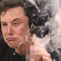Elon Musk canlı yayında esrar içti!