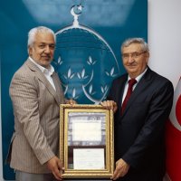 Emekli Büyükelçi Fikret Özer, Ümmet Vakfı Mütevelli Heyeti Başkanı Oldu