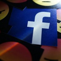 Facebook ilk sahte politik haberi kaldırdı