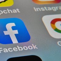 Facebook ve Google, Asya Pasifik için harekete geçti