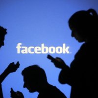 Facebook da artık karanlık moda geçiyor...