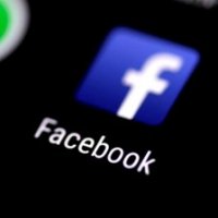 Facebook’un ‘çocuk tacizcileri’ anketi tepki çekti!