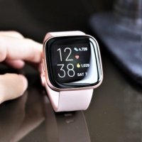 Google Fitbit'i satın alıyor