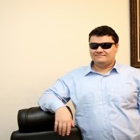 Görme engelli Türk mühendis Facebook ile anlaştı