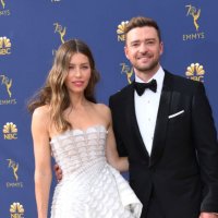 Justin Timberlake eşi Jessica Biel'den özür diledi