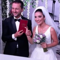 Kanal D, NTV'ye kız verdi