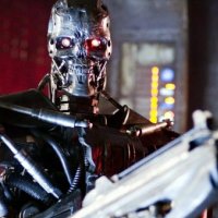 Katil robotlar insanlara muhtaç