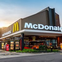 McDonald's, J Balvin‘le güçlerini birleştirdi