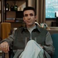 Mehmet Yılmaz Ak, IKEA için kamera karşısında.