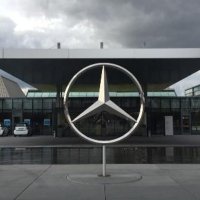 Mercedes-Benz o ülkedeki fabrikasını kapatıyor!