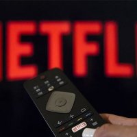 Netflix'ten Özge Özpirinçci dizisi için flaş karar!