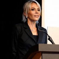 Ödüllü Nöro-Dilbilimci Derya Şahin: "Beyin dili tercüme ederek değil, doğrudan anlamlandırarak ediniyor”