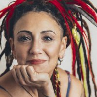 Özlem Tekin Twitter'den Türk erkeklerini bombaladı!