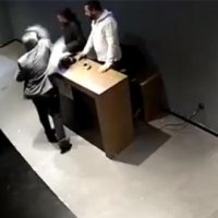 Personelini tokatlayan patron gözaltına alındı