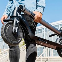 SEAT, yeni elektrikli scooter'ını satışa çıkardı!