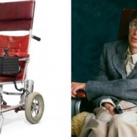 Stephen Hawking'in 22 kişisel eşyası 1,8 milyon sterline satıldı