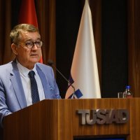 TÜSİAD “Üretken Yapay Zekaya Hazır Olmak: Yetenek, Liderlik ve Kültürel Dönüşüme Dair Perspektifler” raporunu tanıttı 