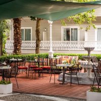 Tarihin Kalbinde, Annenizle Geçecek Zamansız Bir Pazar: Sofia Garden'da Çay Saati