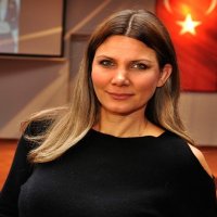 Ünlü sunucu ekranlara geri dönüyor!