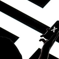 xAI, X'i satın aldı