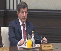 Davutoğlu baktı sosyal medya çoştu