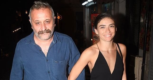 20 yaş küçük sevgilisi olan ünlü yönetmen savcılığa başvurdu!