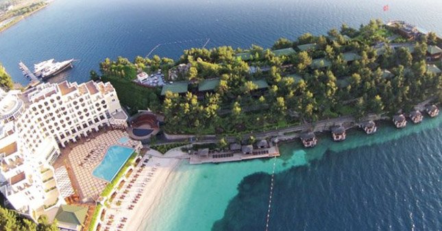 Akın İpek'in oteli internette satışa çıktı