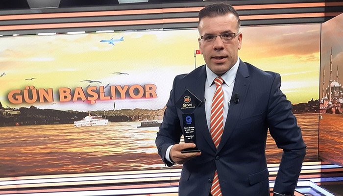 Akit TV spikerine yılın haber spikeri ödülü