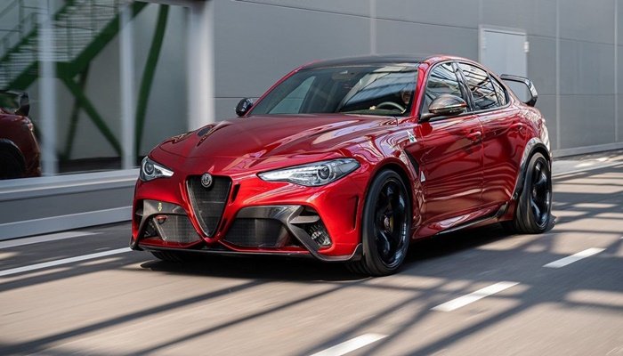 Alfa Romeo'ya birincilik ödülü