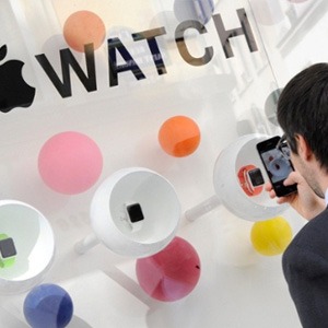 Apple 10 Nisanda Apple Watch için mağaza açıyor!