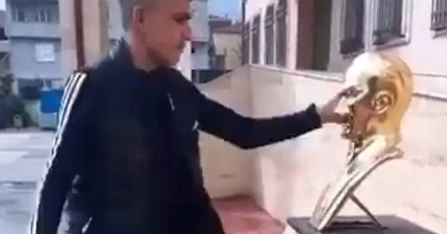 Atatürk'e hakaret içeren video, sosyal medyayı ayağa kaldırdı!