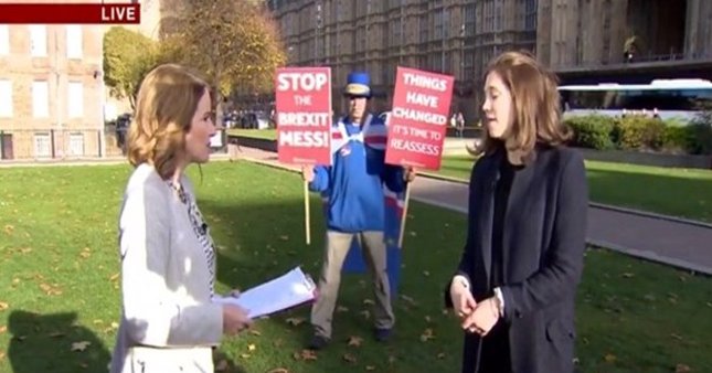 BBC'nin canlı yayında protestocu ile imtihanı