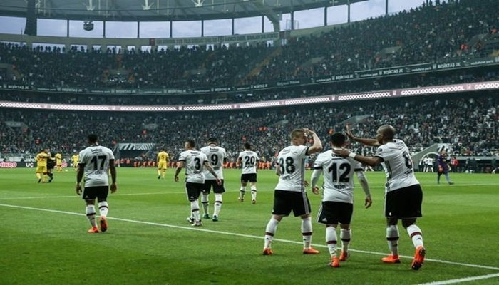 Beşiktaş'ın resmi giyim sponsoru belli oldu!