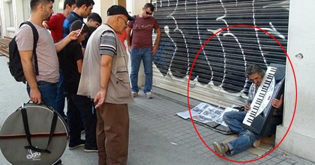 Beyoğlu sokaklarında yaşam savaşı veriyor!