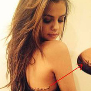 Bieber'ın sevgilisi Selena Gomez'den arapça dövme şoku