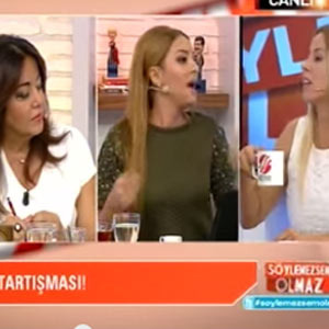 Canlı yayında birbirlerine hakaret ettiler