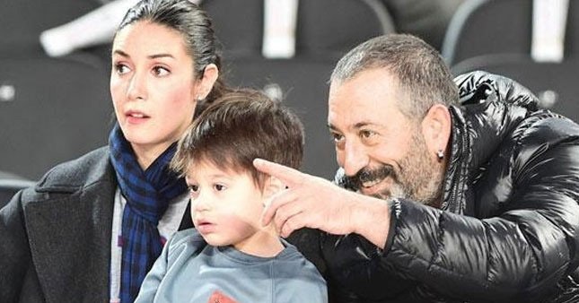 Cem Yılmaz ve Ahu Yağtu çocukları için bir arada
