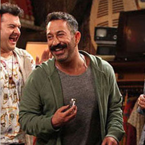 Cem Yılmaz yeni film afişini tanıttı!