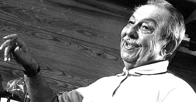 Çetin Altan'a ağlıyor!
